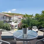 Olenia Luxury 3 * נאוס מרמרס